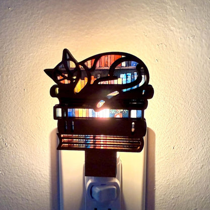 Cats and Books Night Light, Plug in Nightlight Cats,Birthday Gift for Cat Lover, Cat Lover Gift for Girls, Cat Home Decor, Cat Lady Gift